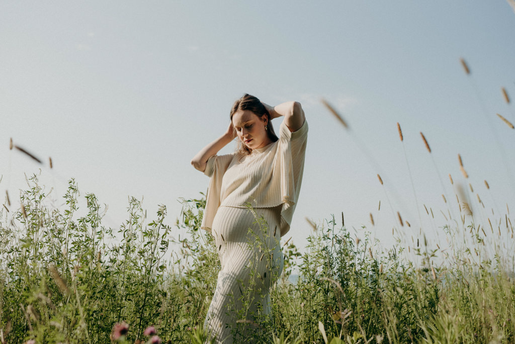 Ontario maternity shoot