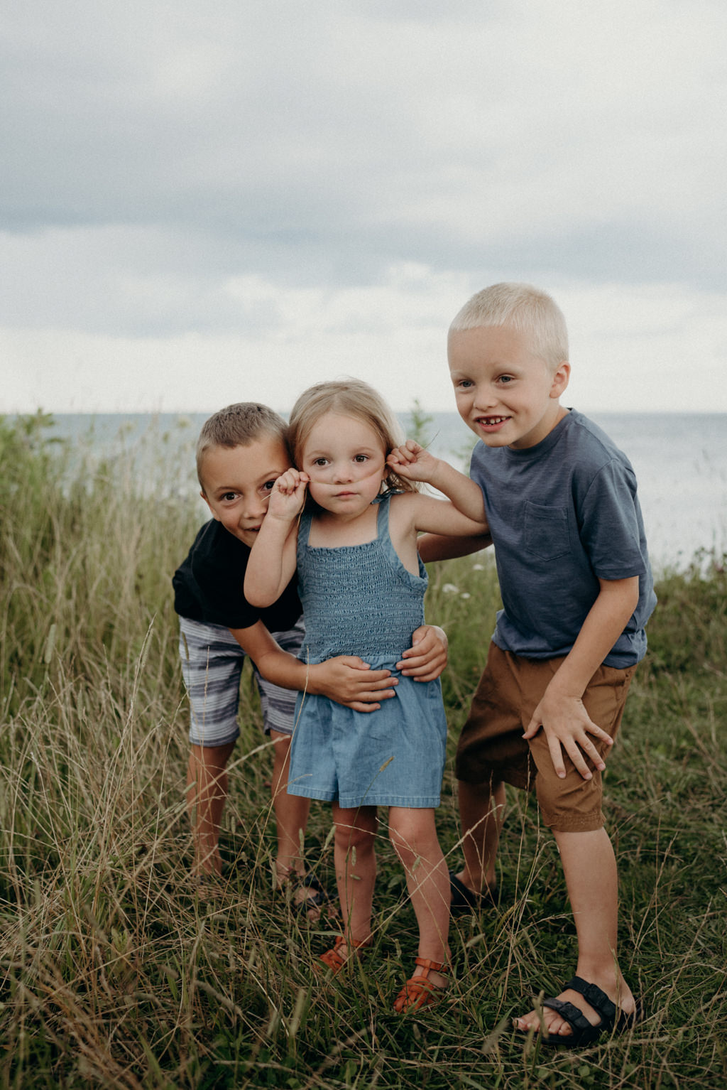 Rainy Ontario family shoot