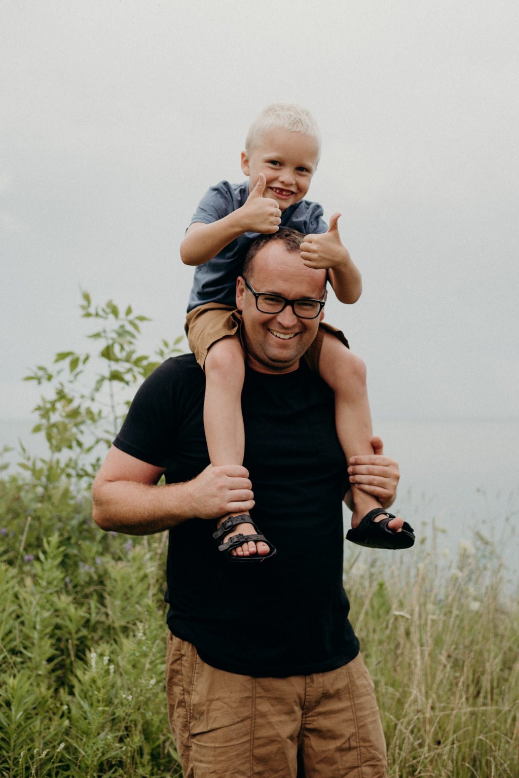 Rainy Ontario family shoot