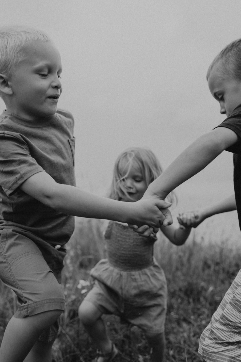 Rainy Ontario family shoot