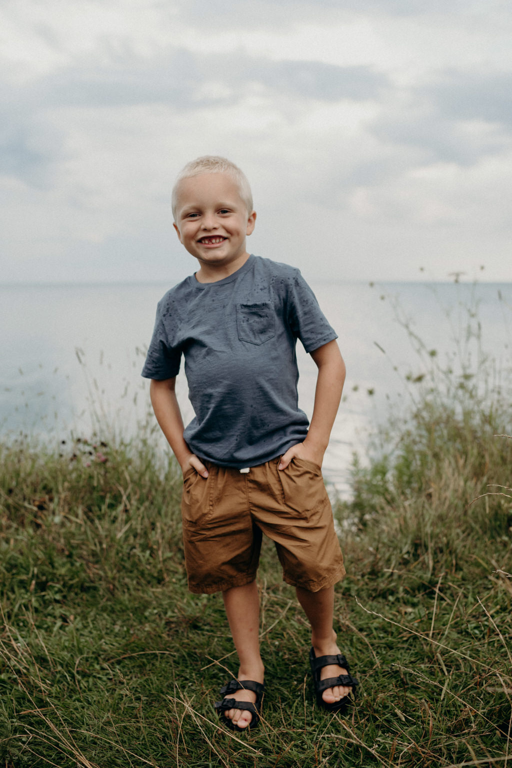 Rainy Ontario family shoot