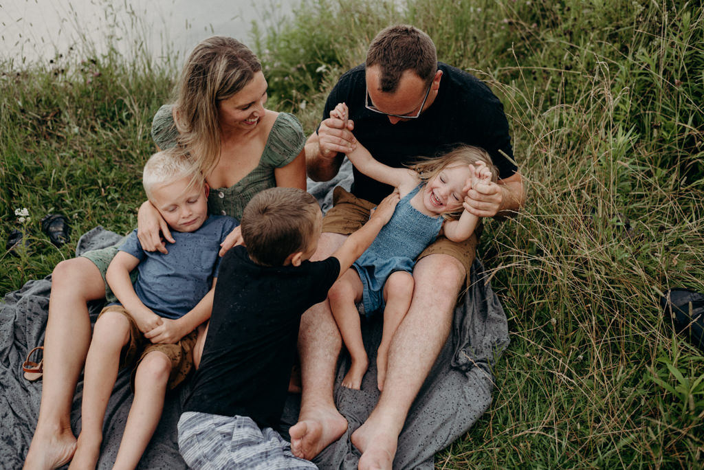 Rainy Toronto Family photos