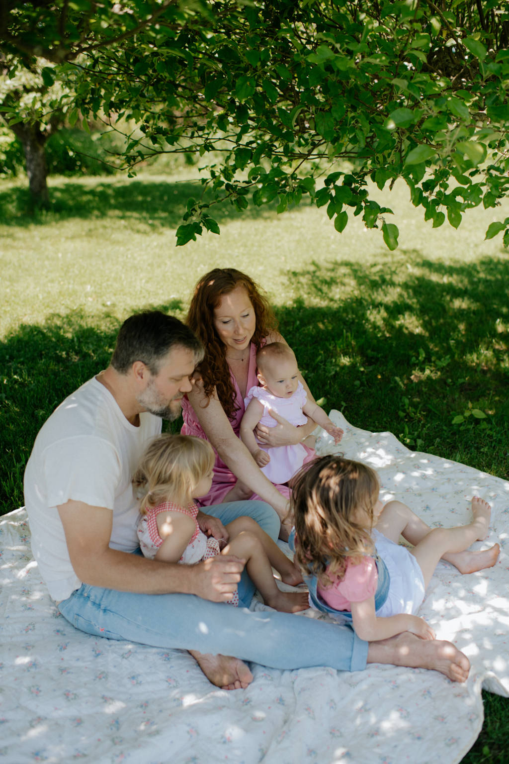 At-Home Family Shoot in Port Perry, Ontario